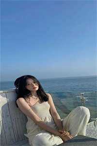 精品推荐穿越九零后，她决心当宠文女主