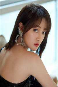 上错坟，不小心把女鬼当成自己人精选小说