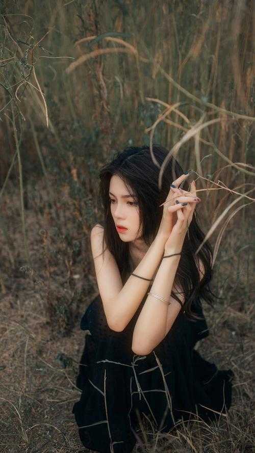 精品小说穿成作死女配，忠犬老公跟崽崽我全都要！