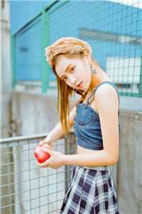 精选小说团宠：别惹女配，她身后皆是大佬