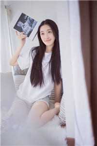 穿进修仙界：我截胡了男主的女人畅销巨作