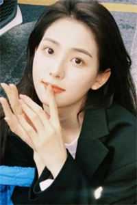 精品重生后，少夫人每天都在努力扮乖