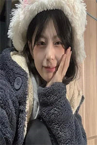 全章节嫁给穷小子后，她成了百亿富婆