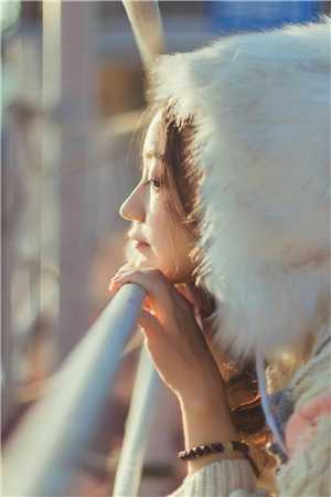 精修版她美艳撩人，萧律师心动了