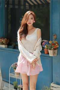 穿成反派亲闺女后，她紧急逃命精品<