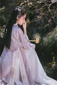 精品小说团宠：神尊夫人她只想当咸鱼