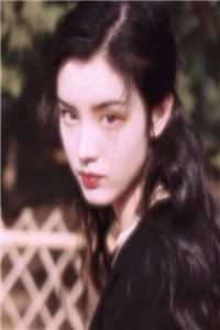 美人宿主快穿后，小世界崩塌了