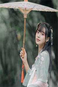 小说隐婚后，傅医生每天撩她失控
