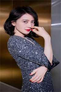畅销小说女配重生：九零娇妻被反派宠上天