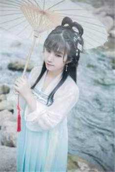 畅销小说离婚后，傲娇大佬日日缠着她