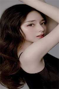 精选篇章身为主角，我除了女帝老婆一无所有