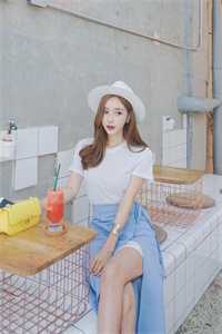 热门小说团宠：别惹女配，她身后皆是大佬
