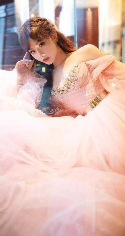 合约婚姻？美人老公是个黏人精完结版阅读