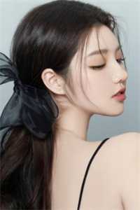 全章节不是吧！，开局被美少女倒贴