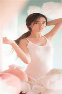 趁乱搬空女主仓库，她在荒年吃饱穿暖畅销书目