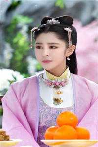 热门小说和身旁保镖闪婚后，大小姐上头了