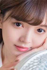 重生后，我抱紧大佬的金大腿畅销小说