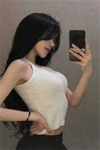 全章节嫁给穷小子后，她成了百亿富婆