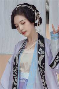 穿书女配被反派一家团宠了