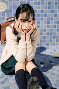 精修版重生八零：被九个女儿团宠了