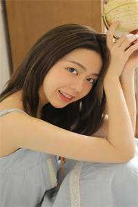 精品穿成霸总妻，我炮灰碾压女主角！