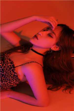 全文章节穿越后，资本闺女在乡下捡了一条龙脉