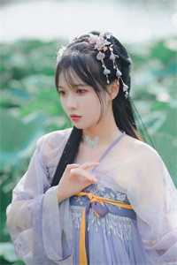 畅读全文版神霄剑修：哥这苟王手握七剑成最强