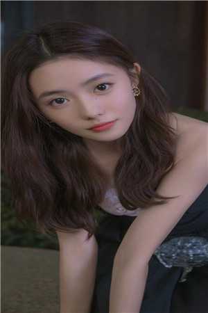重生：开局收获校花妈妈大师级秘书！完整版