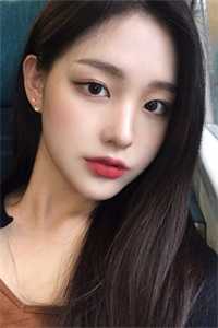 文章精选阅读穿成霸总妻，我炮灰碾压女主角！