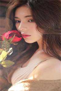 发现世子女儿身后，皇叔爱意藏不住了