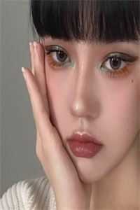 穿成炮灰？我带全家走上人生巅峰