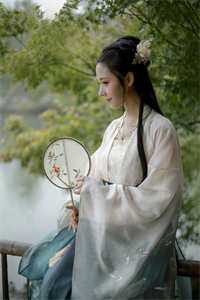 暗里沉醉