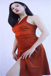 闪婚后，带着指挥官大人在星际乘风破浪