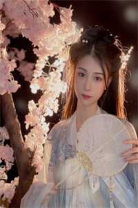 玄学在线：父皇偷听我我心声训政