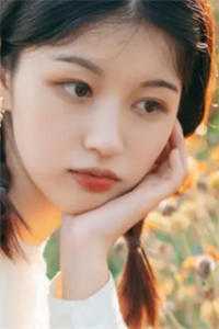 渣完霸总出国后，她被SSS级追击了