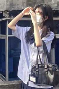 进监狱后，未婚夫杀疯了