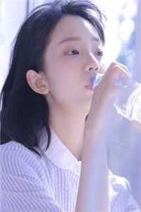 夫人才是真大佬，总裁甘愿做她裙下臣