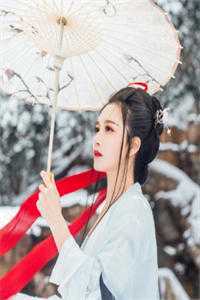 答应好友的委托后，意外觉醒系统