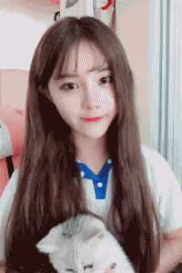 穿成炮灰后，我被反派夫人拉黑了