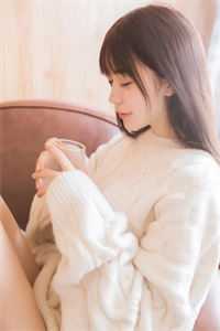 穿到白粥姐被收养前，这养女我来当畅销书籍