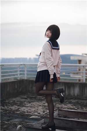 电梯次元行