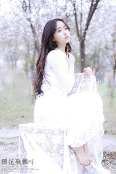 穿越丧父，她靠医术逆袭吊打反派<