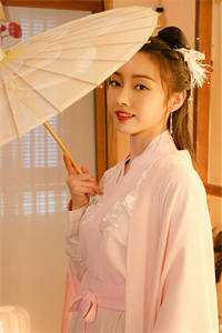 畅读全文龙灵少女：契约对象竟是东方神龙