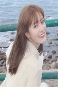 短篇小说小白花与总裁决裂后，他后悔疯了