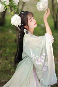 畅销书目贵女重生后，全京城都在等她出手虐渣