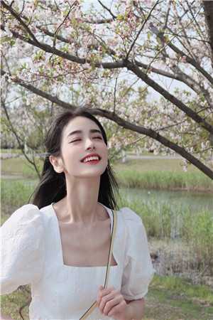 精品推荐重生：开局收获校花妈妈大师级秘书！