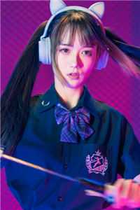 绑定吃瓜系统，恶毒女配逆袭了全文版