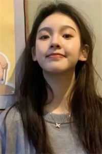 精品文重生不舔校草后，反被他求婚啦