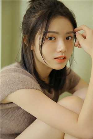 精品推荐活成前任白月光后，她桃花朵朵开