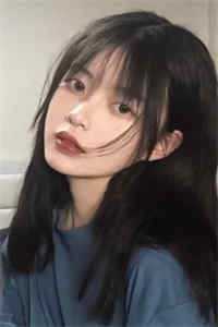 活成前任白月光后，她桃花朵朵开畅销书目
